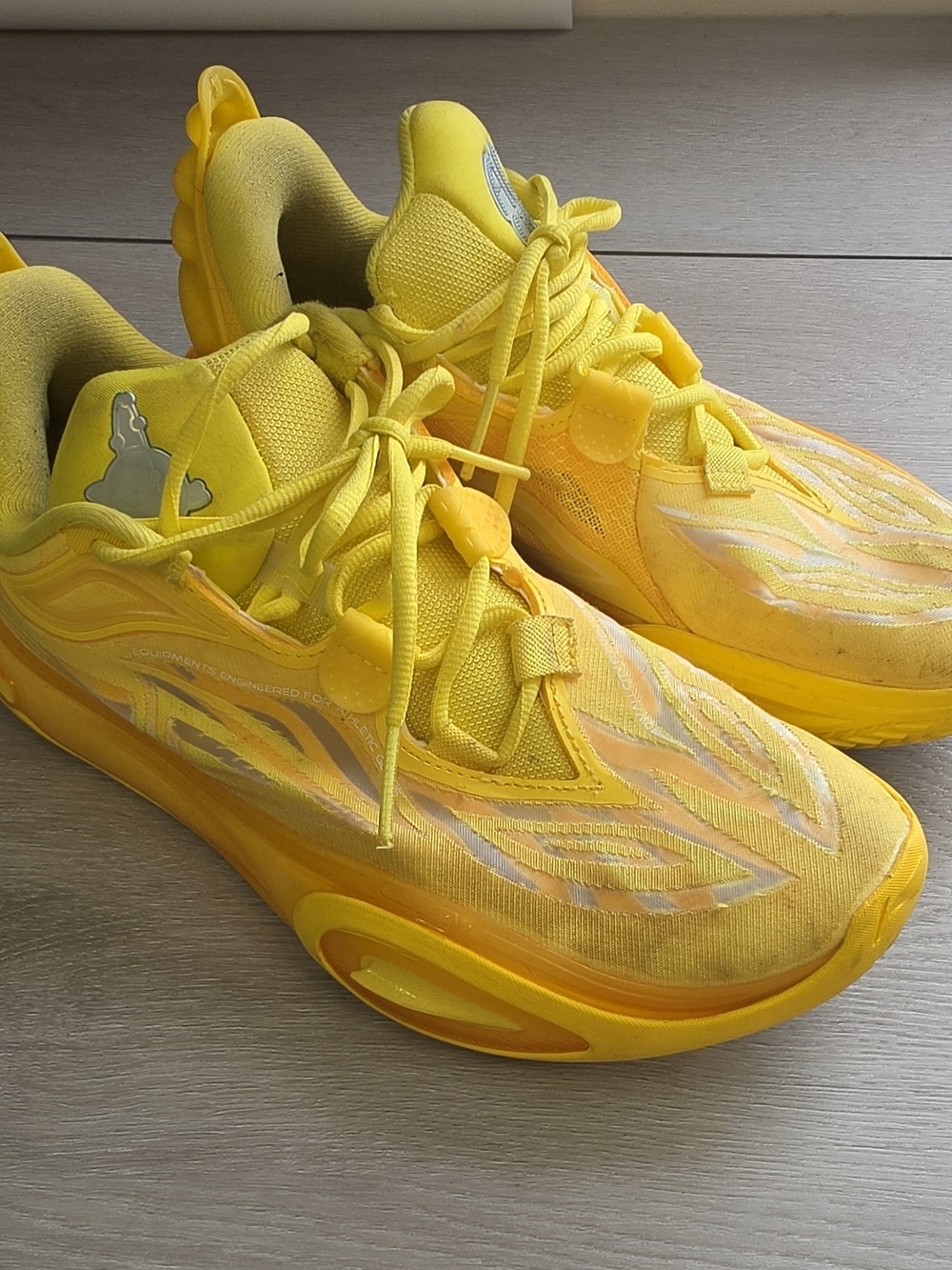 Li-Ning Way of Wade All City 11 V2 Yellow Low Top Lace-Up Cushioned Basketball